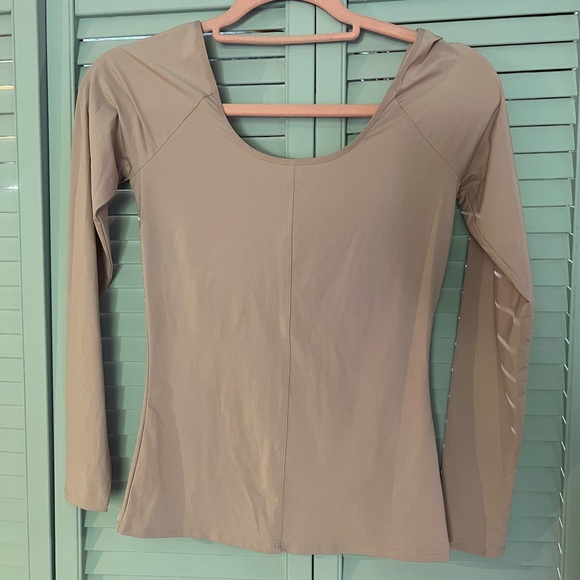 Aritzia Tight Pink Long Sleeve Top/Shirt - Picture 1 of 3